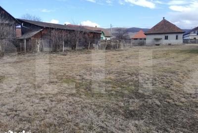 Casă cu 3 camere cu Teren 1242 Mp în Bodoc - 2