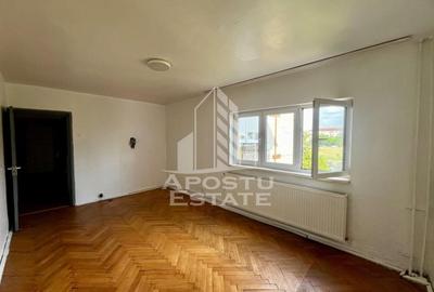 Apartament 2 camere,etaj 2,centrala proprie,zona Lipovei