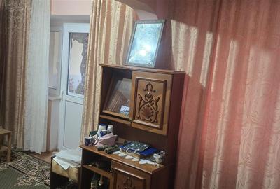 Apartament cu 4 camere decomandat în Apollo - 8