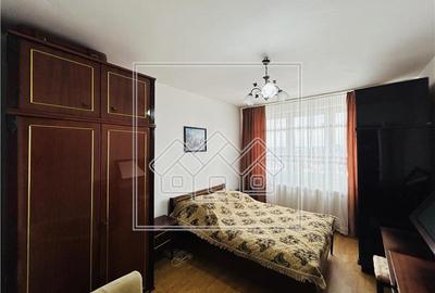 Apartament cu 2 camere semidecomandat în Aeroport