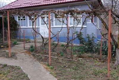 Casă cu 2 camere în Legii - 4