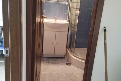 Apartament cu 4 camere decomandat în Central - 2