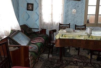 Casă cu 3 camere cu Teren 3500 Mp în Central - 4