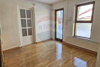 Casa de inchiriat in Andrei Muresanu, str. Anatol France - 13