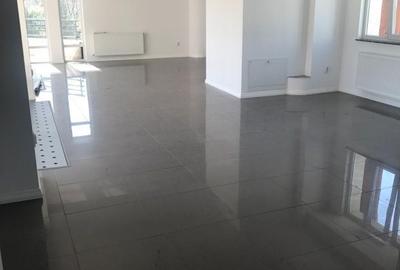 Spațiu comercial, de 100 mp, în Ultracentral - 4