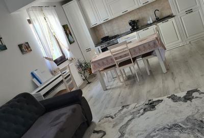 Apartament cu 2 camere decomandat în Tractorul - 5