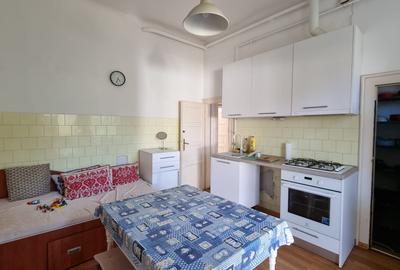 Casă individuală cu 3 camere cu Teren 421 Mp în Titulescu - 6