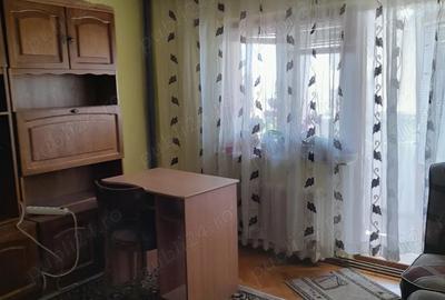 Apartament luminos si spatios langa Spitalul Judetean, cu centrala proprie - 2