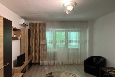 Garsonieră decomandată în Apărătorii Patriei - 2