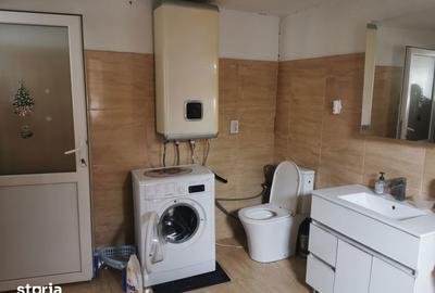 Casă cu 3 camere cu Canalizare în Pielești - 9