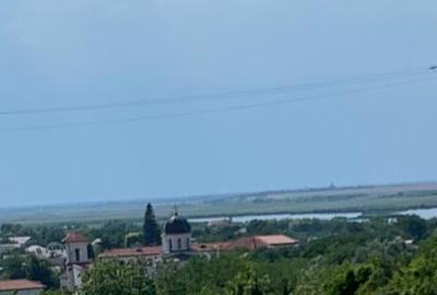 Teren de 4400 mp, în Comana - 2