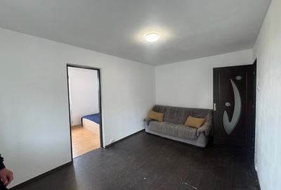 Apartament cu 2 camere semidecomandat în Decebal - 1