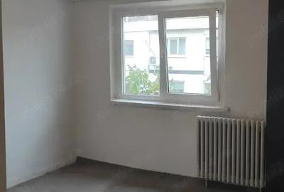 PF vand apartament 2 camere decomandate 51m2 termopane izola?ie termica 4din4 are POD - 1