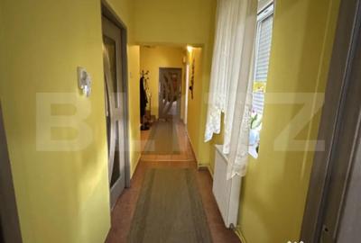 Casă cu 7 camere cu Teren 300 Mp în Titulescu - 15