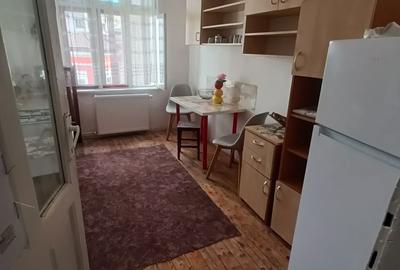 Apartament cu 3 camere în Central - 3