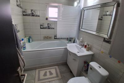 Apartament cu 2 camere decomandat, mobilat în Canta - 10