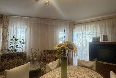 Apartament cu 2 camere decomandat în Far - 3