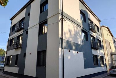 Apartament cu 3 camere decomandat în Grivița