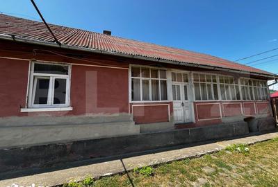 Casă cu 4 camere cu Teren 3300 Mp în Șieu - 10