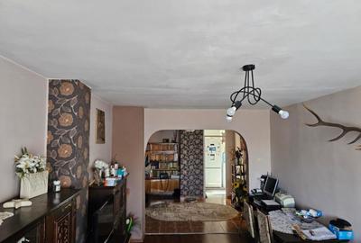 Apartament 4 camere, decomandat situat in zona Tomis III - 2