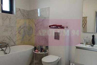 Casă cu 5 camere cu Teren 470 Mp în Săbăreni - 13