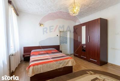 Casă cu 3 camere cu Teren 617 Mp în Central - 9