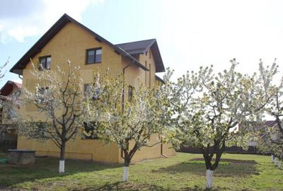 Casă cu 5 camere cu Teren 1200 Mp în Central - 11