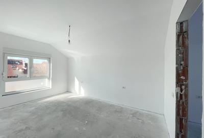 Duplex cu 4 camere cu Canalizare în Moșnița Veche - 10