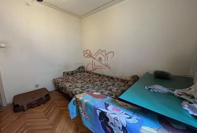 Etaj 1, 3 camere, spatios, 2 băi, centrală proprie – zonă excelentă - 9