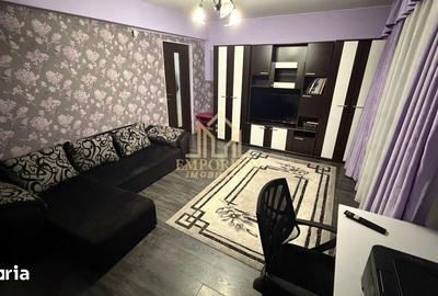 Apartament cu 3 camere semidecomandat în Între Lacuri