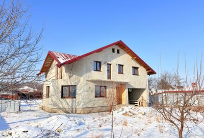 Casă individuală cu 5 camere cu Teren 1000 Mp în Central - 1