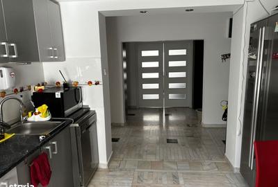 Apartament cu 4 camere decomandat în 13 Septembrie - 7
