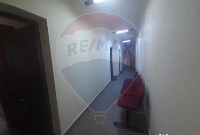 Spațiu comercial, de 210 mp, în Central - 10
