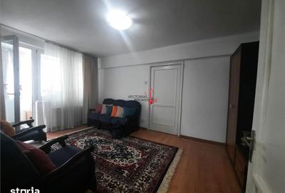Apartament cu 3 camere semidecomandat în Gara de Nord - 1