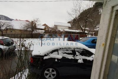 Casa 2 camere + dependinte Piatra Neamt - 9