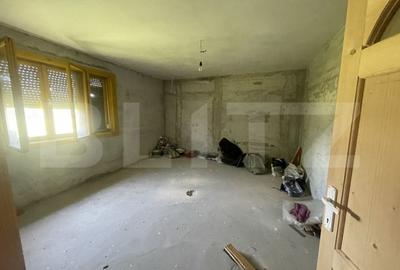 Casă cu 5 camere cu Teren 1088 Mp în Botiz - 12