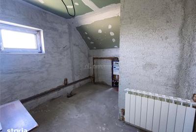 Casă cu 5 camere cu Teren 295 Mp în Central - 13