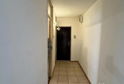 Apartament cu 2 camere semidecomandat în Rovine - 4