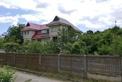Casă cu 4 camere în Scornicești - 1