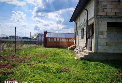 Casă cu 7 camere cu Teren 442 Mp în Clinceni - 12
