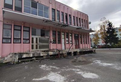 Spațiu comercial, de 869 mp, în Central - 8