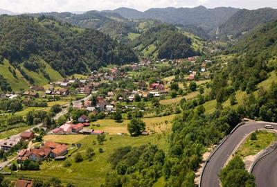 Teren de 2327 mp, în Moieciu - 7