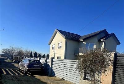 Casă individuală cu 4 camere cu Canalizare în Letea Veche - 1