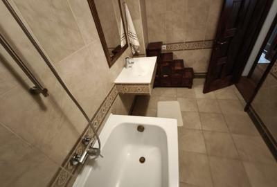 Apartament cu 3 camere decomandat, mobilat în Central - 22