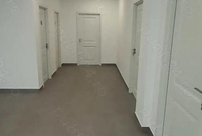 Spațiu comercial, de 95 mp, în Central - 1