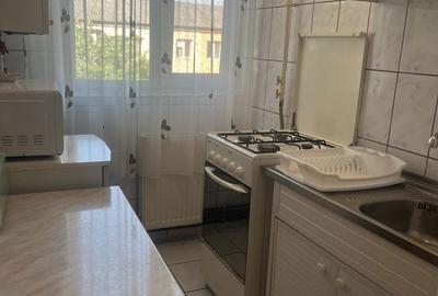 Apartament cu 2 camere nedecomandat în Micro 6 - 4