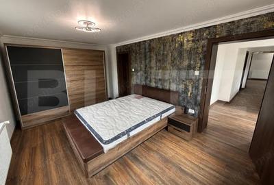 Casă cu 3 camere cu Teren 3082 Mp în Central - 4