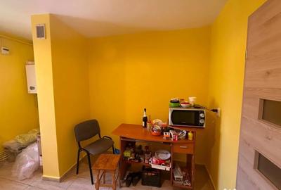 Apartament cu 3 camere decomandat în Mărăști