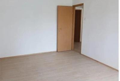 Spațiu comercial, de 80 mp, în Central - 1
