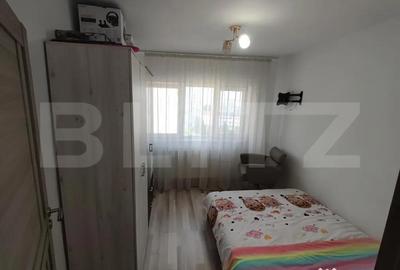 Apartament cu 3 camere decomandat în Micro 6 - 9